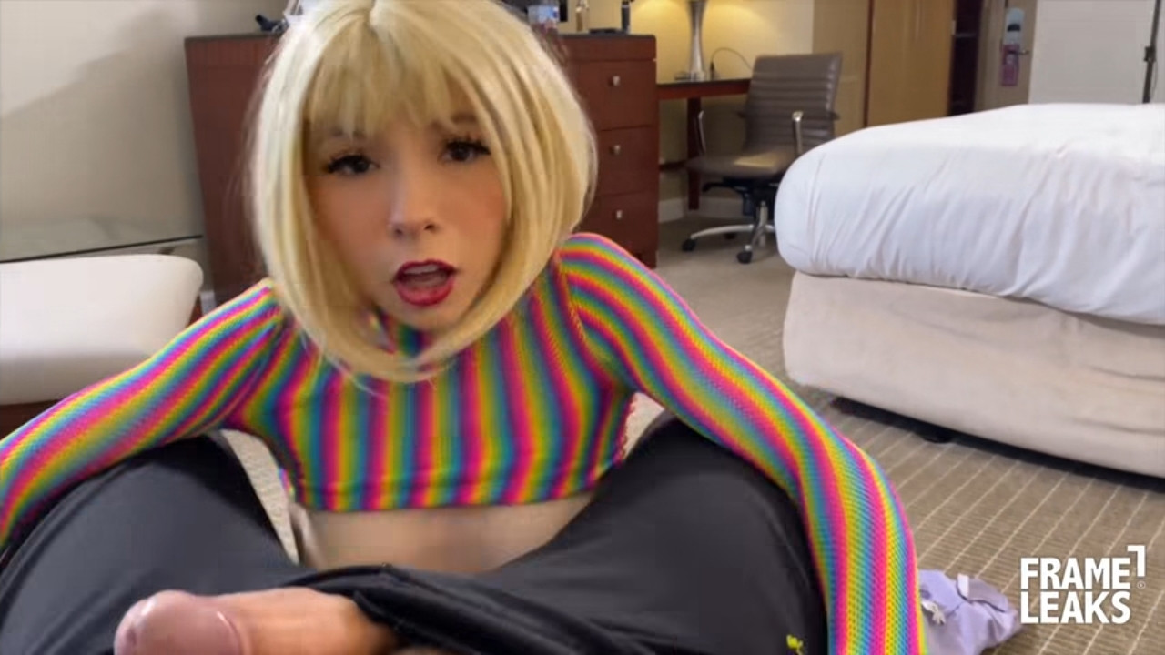 Kenzie Reeves gets her tight pussy pounded